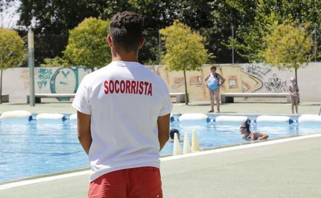 Diputación organiza un curso de socorrismo acuático para desempleados en Huétor Vega