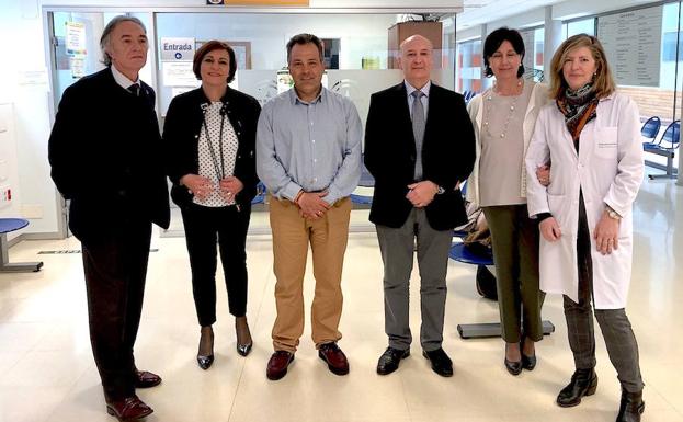 El delegado se compromete a convertir el centro de salud de Huétor Vega en Zona Básica
