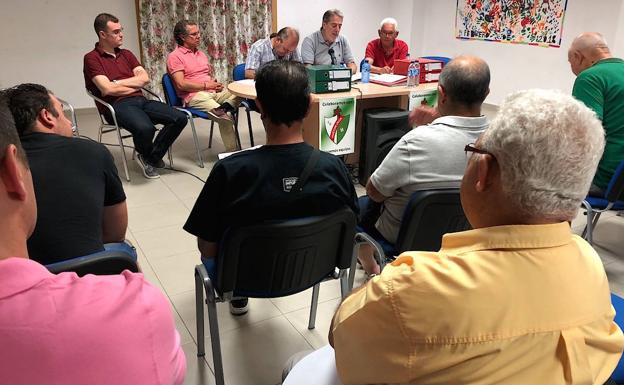 El CD Huétor Vega renueva a los pesos pesados del equipo