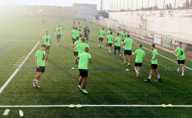El derbi granadino con el que debutará en casa el CD Huétor Vega