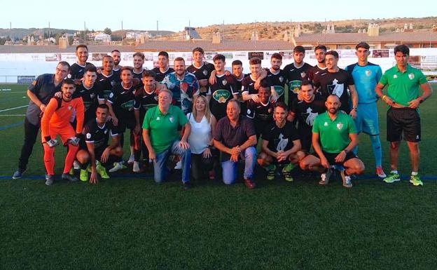 El CD Huétor Vega se fortalece en la previa del arranque liguero