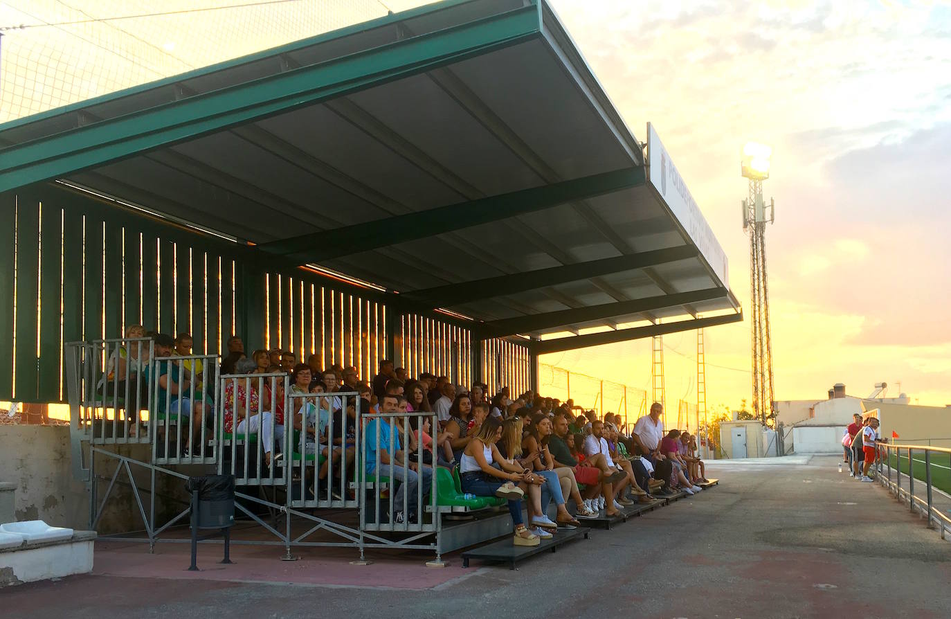 El Huétor Vega recibe a la U.D. Maracena: derbi en Las Viñas