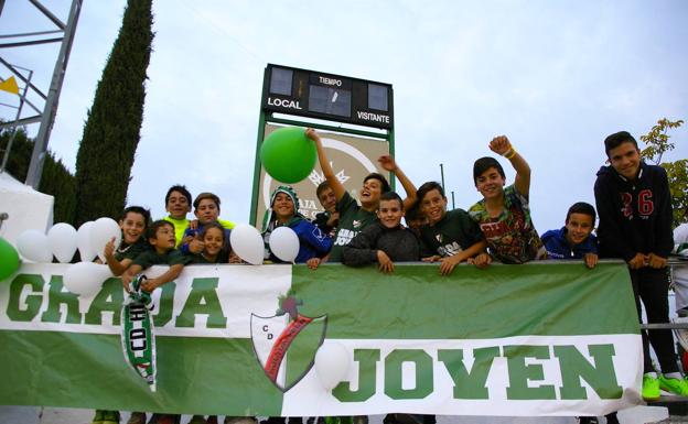 Fútbol en Huétor Vega: los escolares del municipio entrarán gratis al choque ante el Vélez CF este viernes