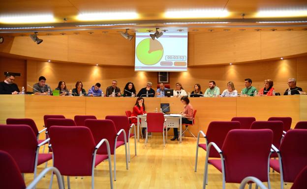 Huétor Vega aprueba un nuevo Plan Económico-Financiero un mes después del anterior