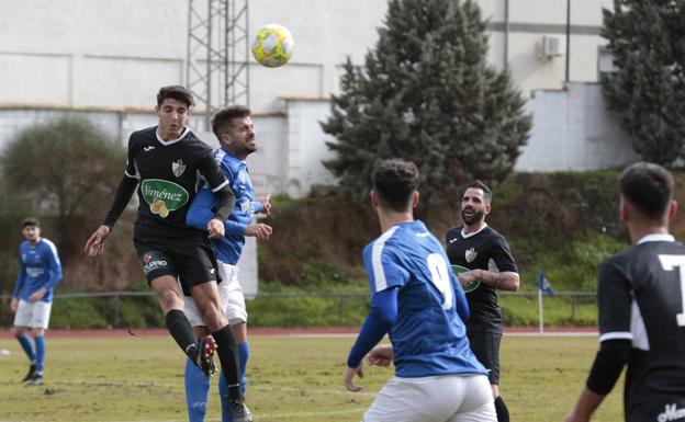 Puro espectáculo en el derbi entre el Maracena y el CD Huétor Vega
