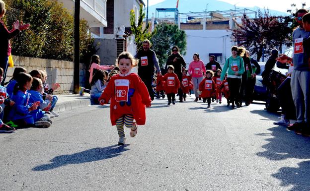 La carrera por la Paz de los escolares de Huétor Vega