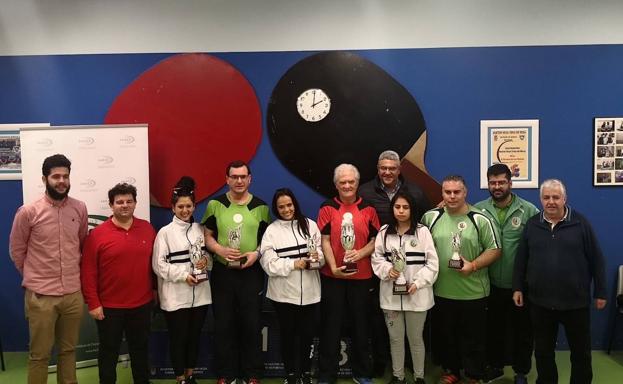 El hueteño Manuel Ruiz gana el Campeonato de Andalucía de Tenis de Mesa para sordos