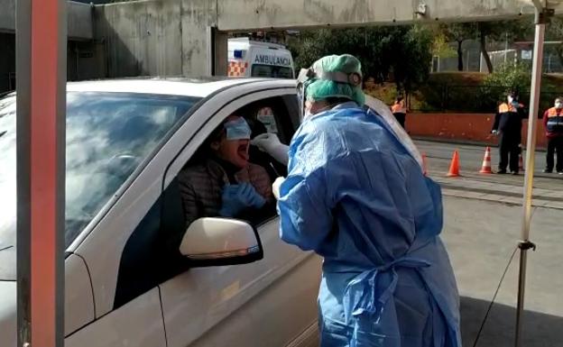 La Junta monta un laboratorio en Huétor Vega para detectar el coronavirus en 20 minutos