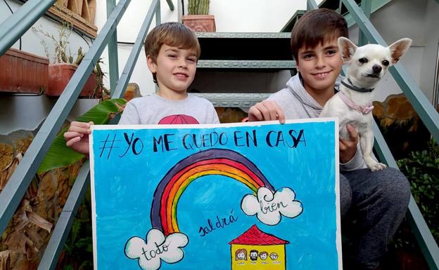 Escolares y familias de Huétor Vega dicen que 'Todo va a salir bien'