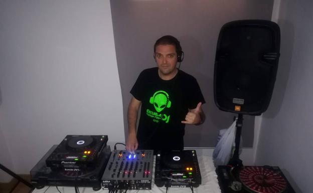 Los dj's de Huétor Vega ponen ritmo al confinamiento