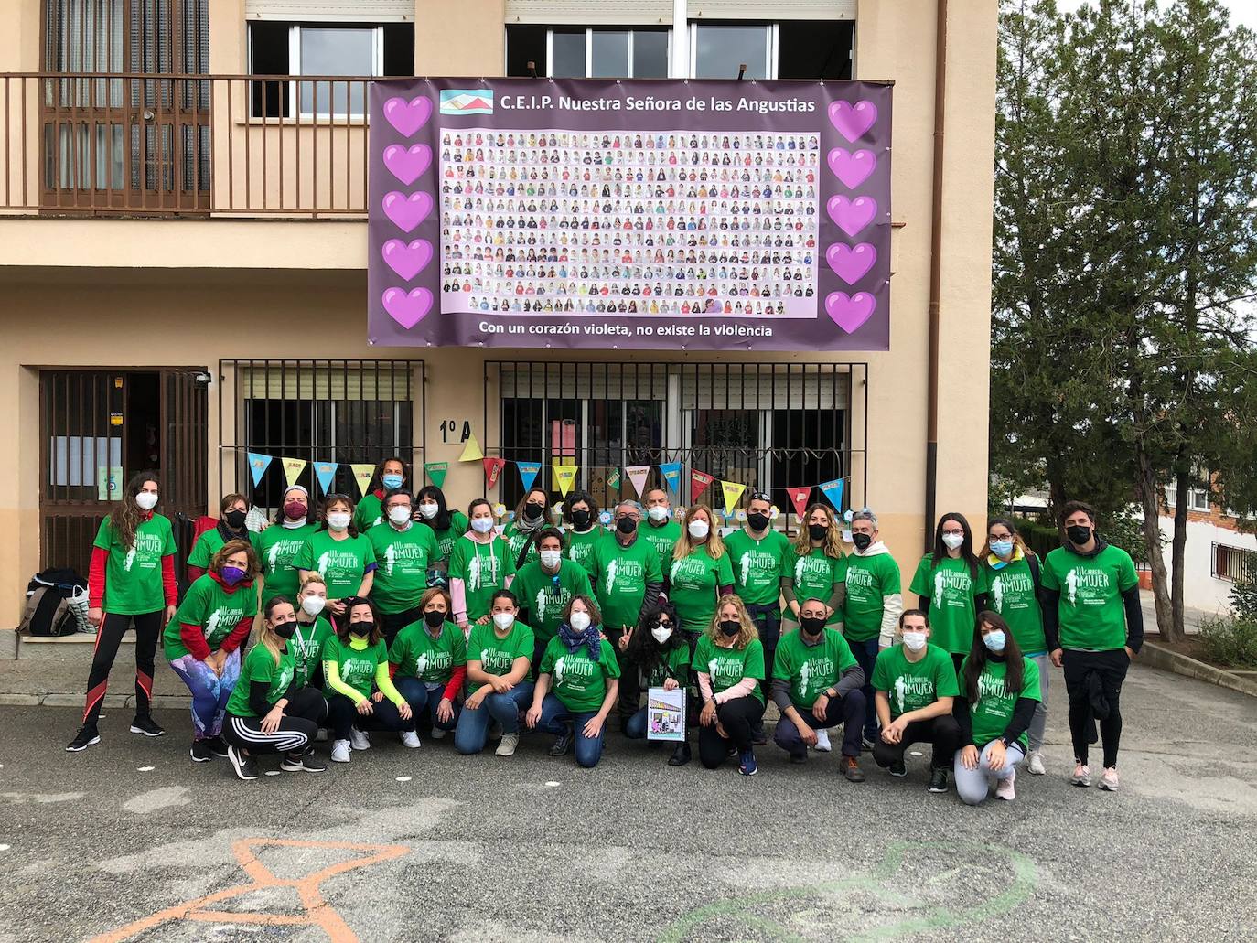 La marea verde del colegio Nuestra Señora de las Angustias de Huétor