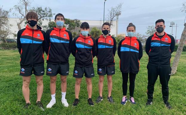 El club hueteño Swim Granada brilla en el Campeonato de Andalucía con solo cinco nadadores