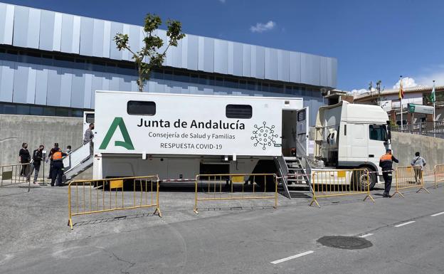 Cribado en Huétor Vega: acude menos de la mitad de las personas citadas y sale un solo positivo