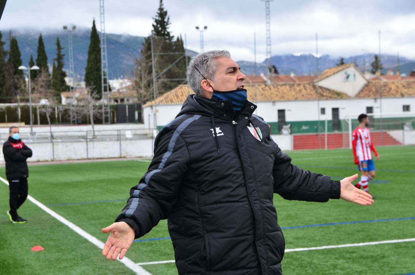 Joseba Aguado deja de ser el entrenador del CD Huétor Vega