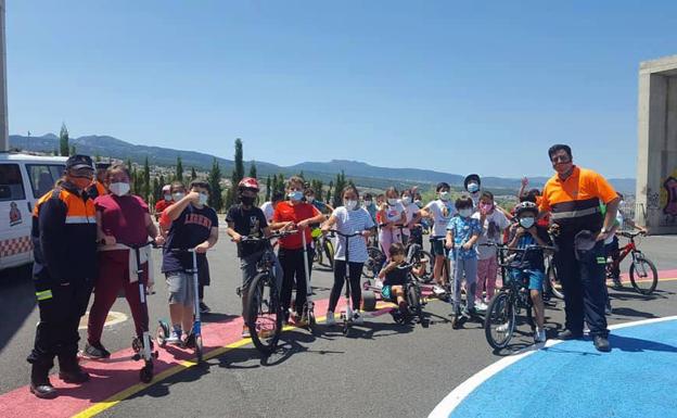 Protección Civil conduce unas jornadas de educación vial para escolares en Huétor Vega
