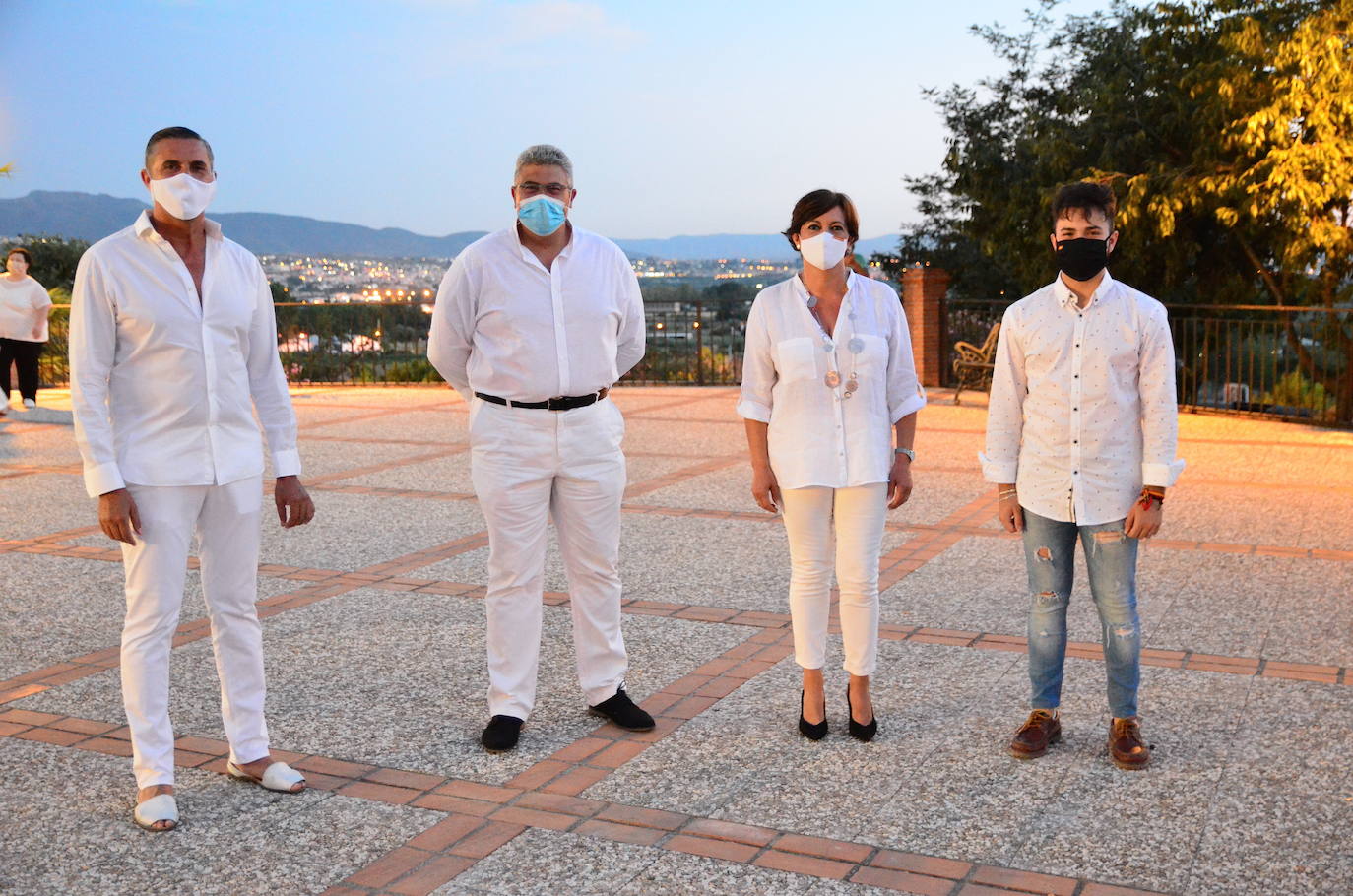 Huétor Vega da la bienvenida al verano con la 'Noche de los Vinos Blancos'
