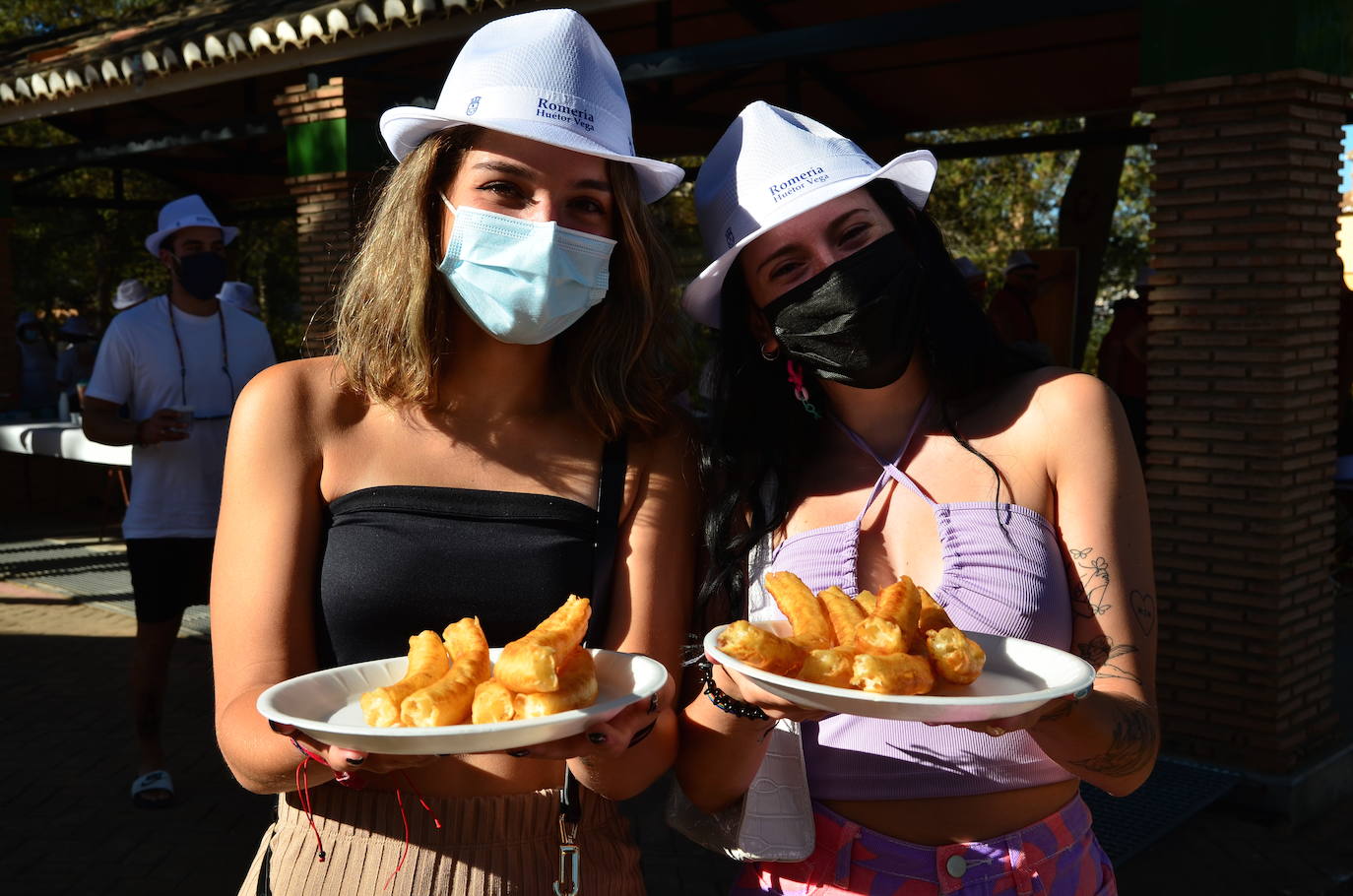 La triple 'che' de Huétor Vega: churros, chocolate y charanga