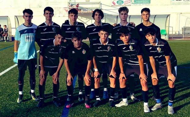 Los juveniles del Huétor Vega vencen al Granada Femenino en un amistoso «histórico»