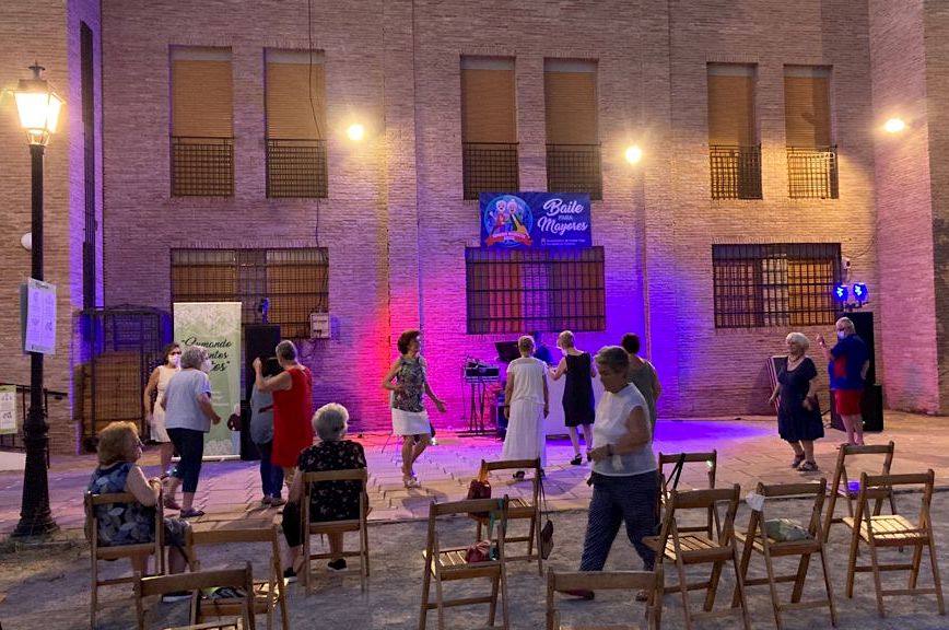 El 'Baile para mayores' de Huétor Vega continúa este otoño