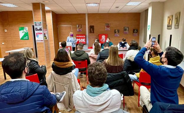 Las Juventudes Socialistas de Granada, en Huétor Vega./IDEAL