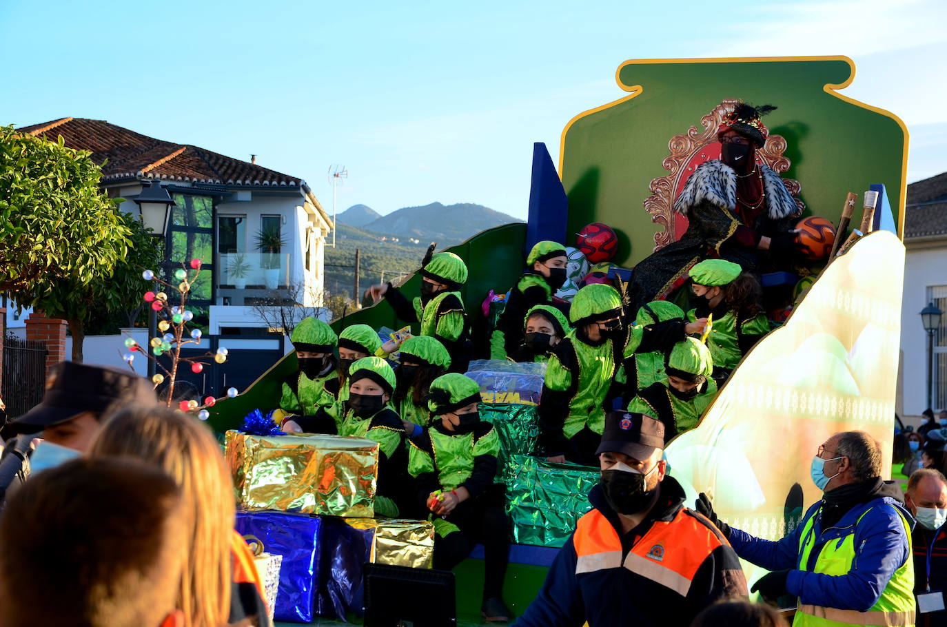La cabalgata volvió a recorrer Huétor Vega