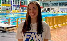 Hannah Martín Cook, nadadora de Huétor Vega, campeona de España júnior en 100 espalda