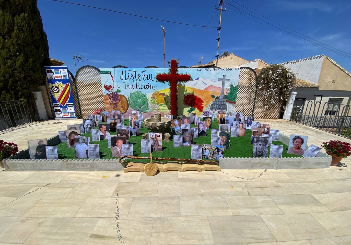 Estas son las cruces que se presentan al concurso municipal en Huétor Vega