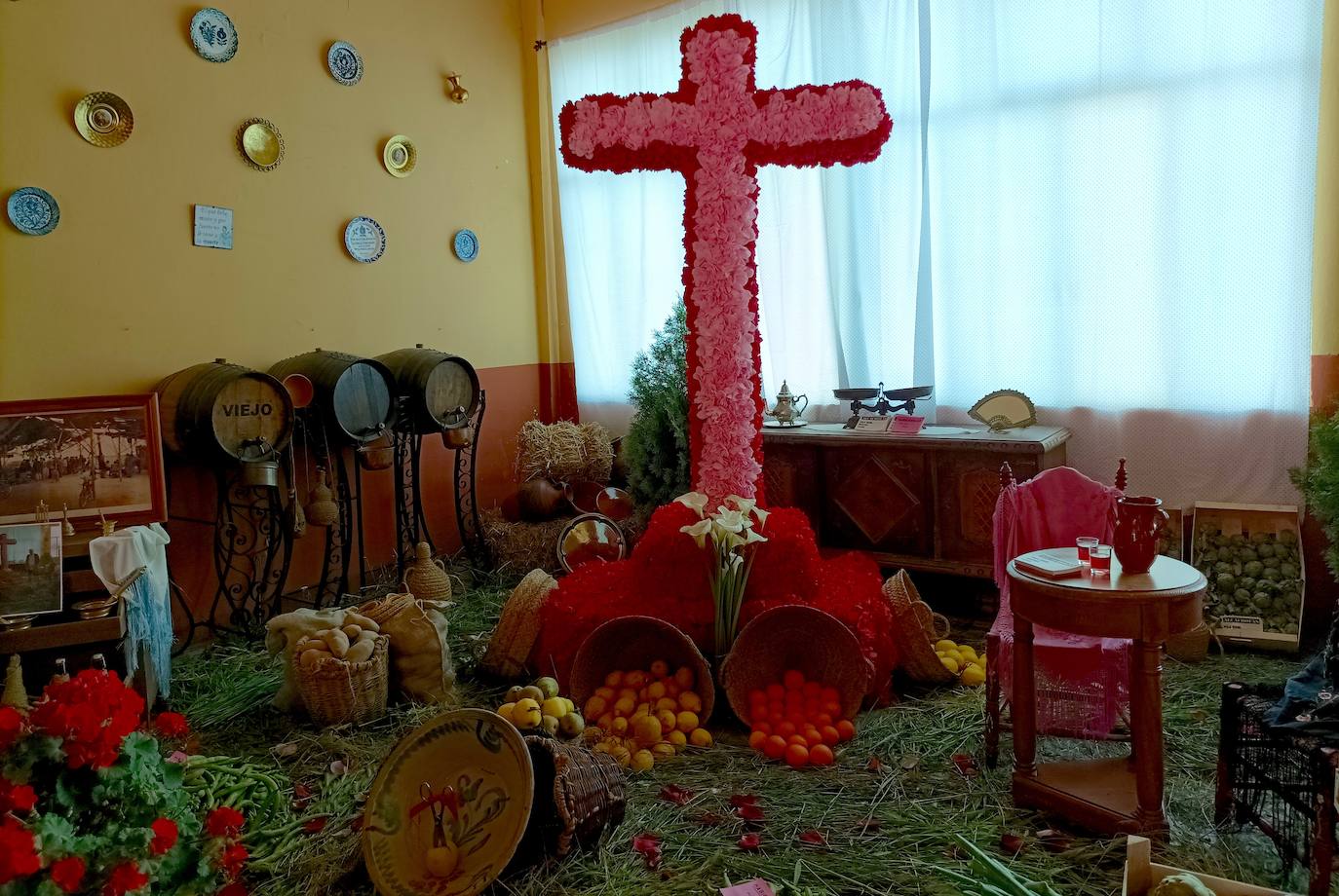 Bar La Corría, primer premio del concurso de cruces de Huétor Vega