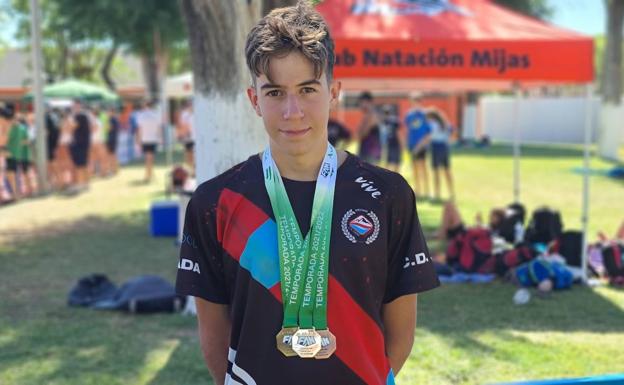 El nadador alevín de Huétor Vega Raúl Aybar triunfa en el Campeonato de Andalucía