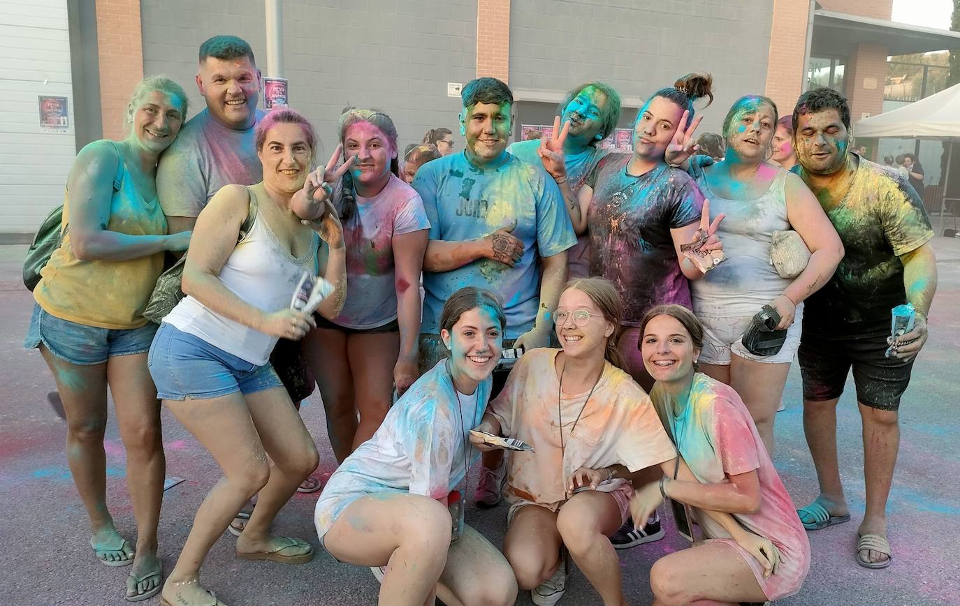 Todo es de color en la Fiesta Holi de Huétor Vega