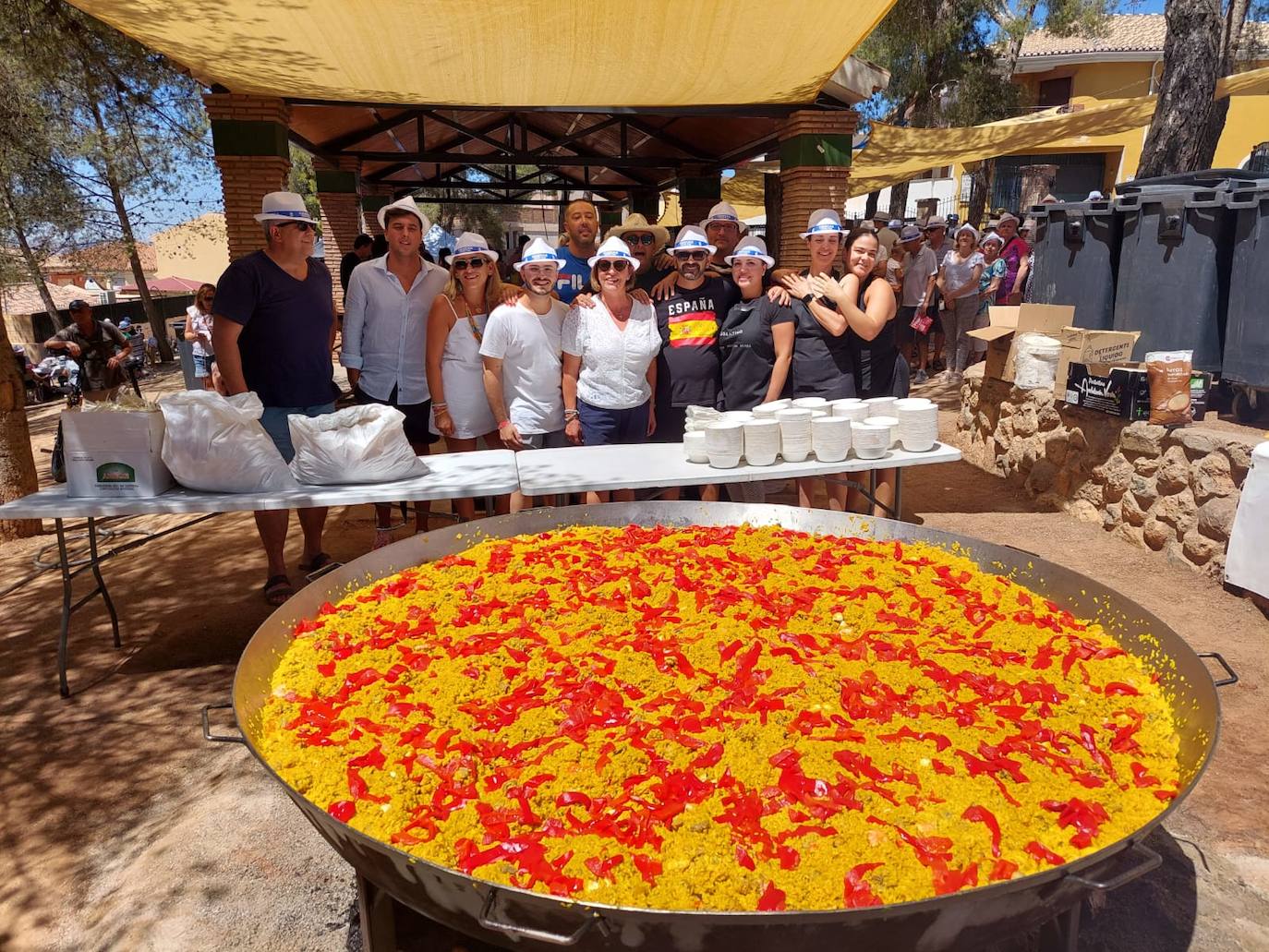 Paella popular en el Parque de los Pinos de Huétor Vega