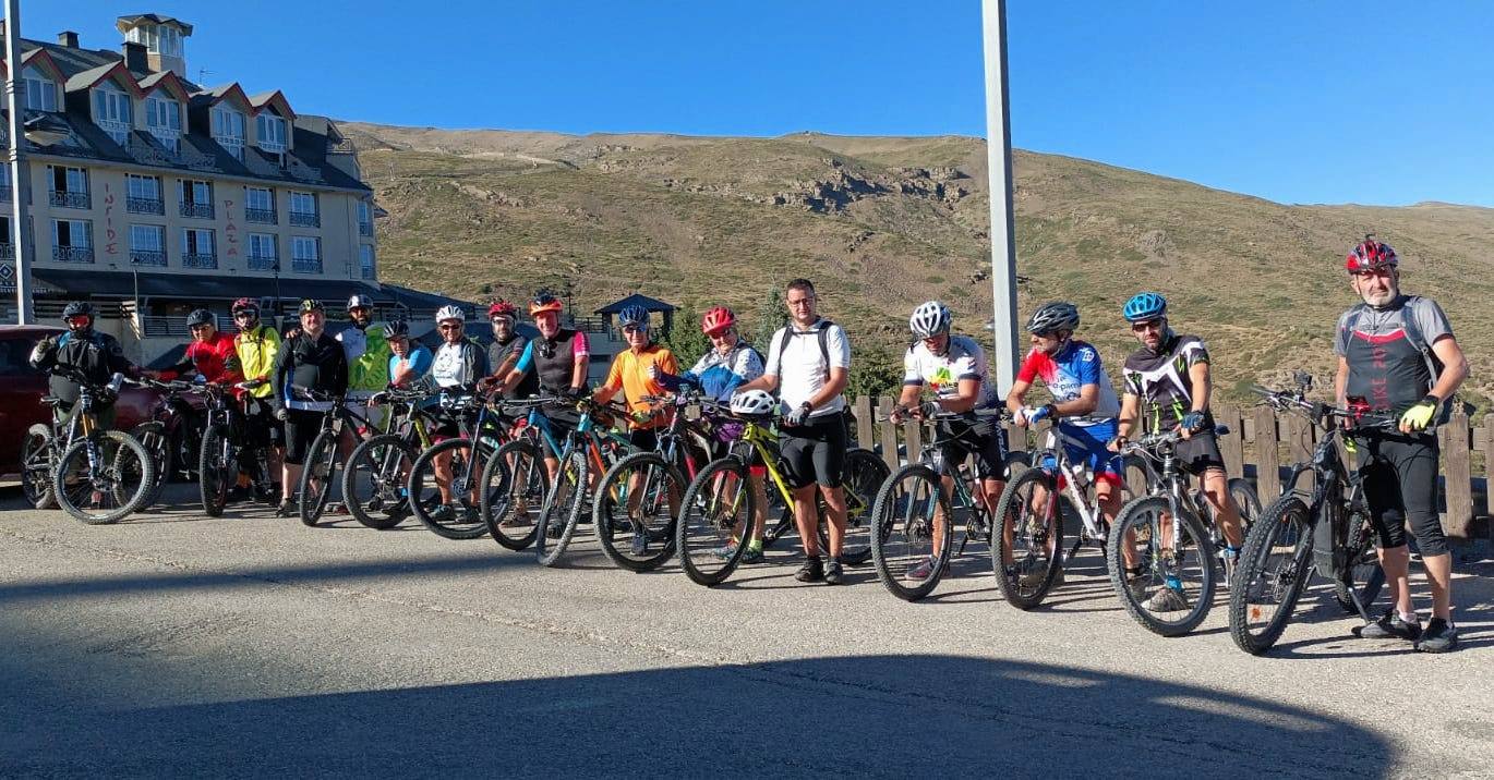 La clásica ruta cicloturista de San Roque fue de Pradollano a El Purche
