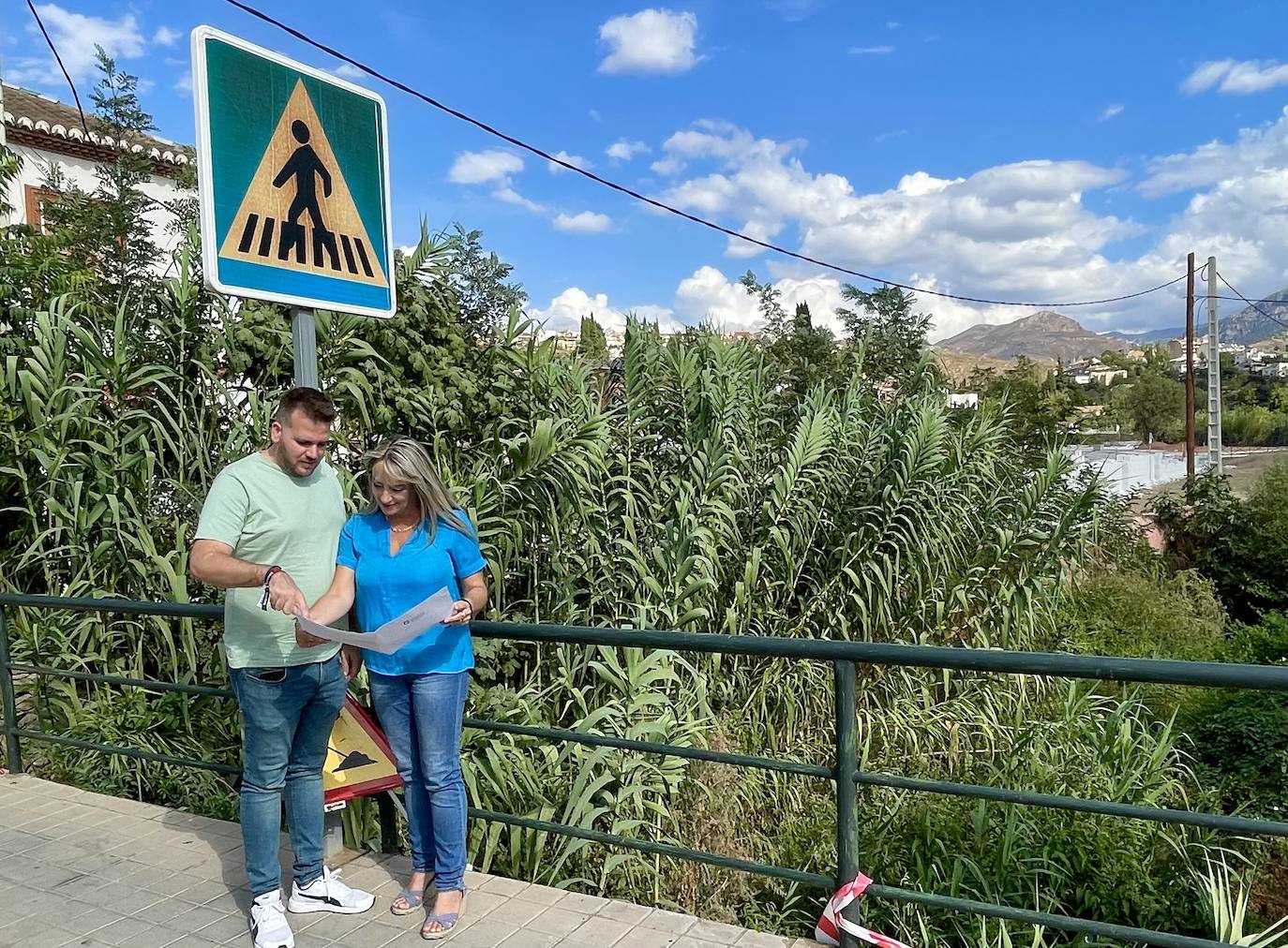 El PSOE de Huétor Vega pide la ampliación del puente sobre el río Monachil