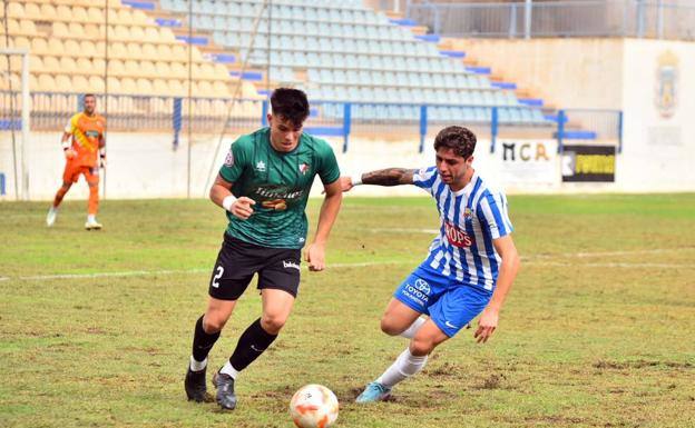 El Motril y el Huétor Vega empatan a nada en un derbi descafeinado