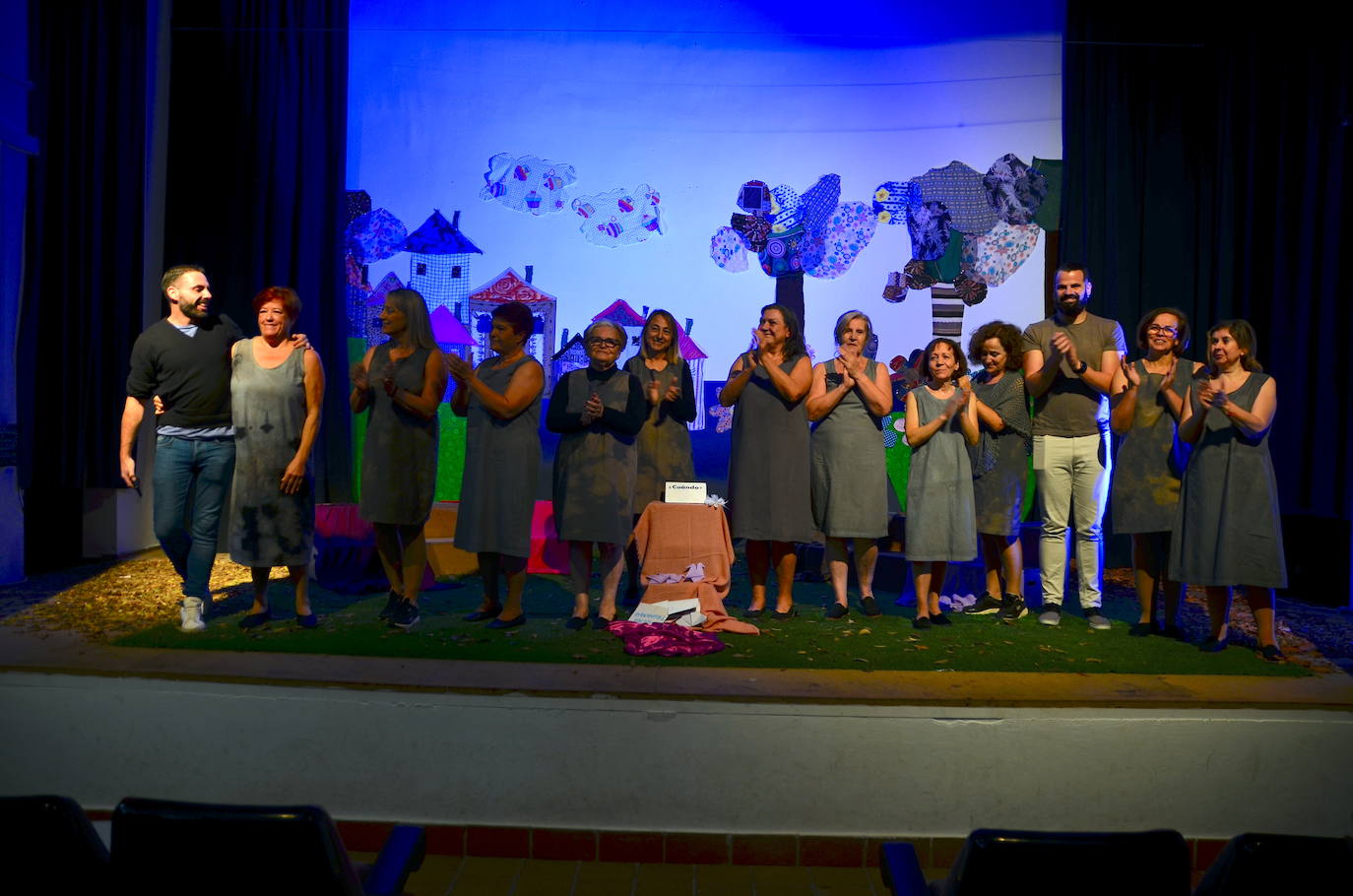 Una 'perfomance' sobre la violencia machista estremece al público en Huétor Vega