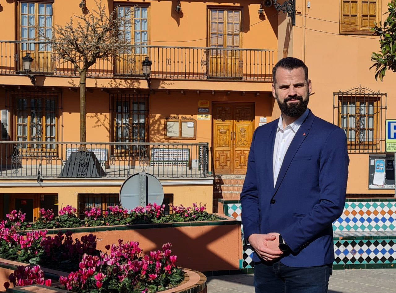 El exdiputado hueteño Chus Fernández será el candidato de IU a la alcaldía de Huétor Vega