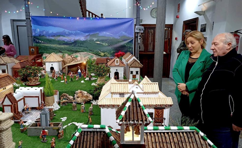 El belén monumental de La Zubia recrea el antiguo tranvía