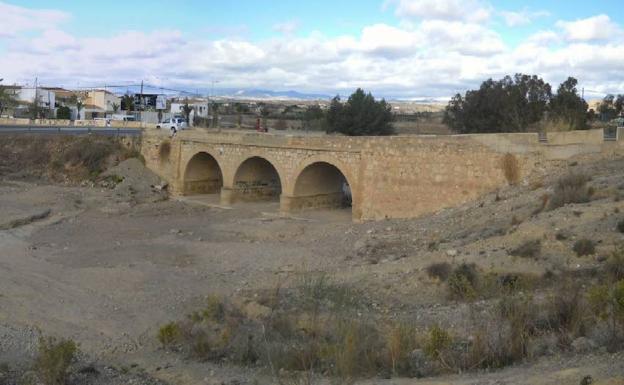 Buscan a un anciano de 77 años desaparecido desde ayer en Huércal-Overa