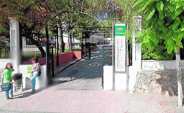 La Junta «deja sin transporte escolar a varias familias», dice el PP