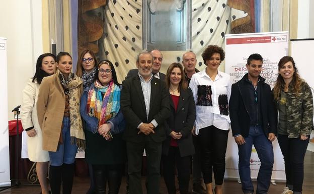 Un centenar de alumnos se forman gracias a Cruz Roja Vera