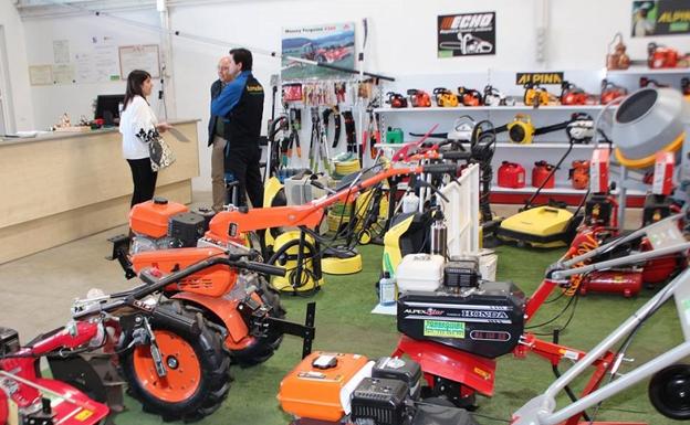 El Ayuntamiento huercalense subvenciona con 3.500 euros a un emprendedor