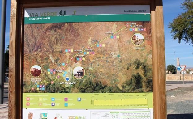 La Vía Verde de Huércal-Overa cuenta con una nueva señalización bilingüe