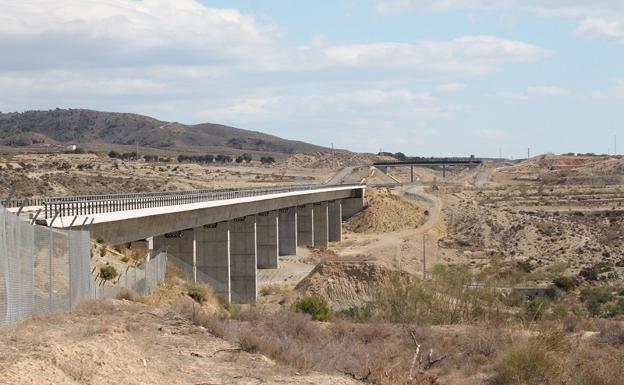 ADIF publica la expropiación de 535 fincas para el AVE Almería-Murcia
