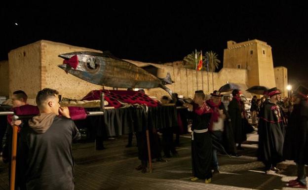 El Carnaval de Cuevas apuesta por la recreación del ambiente de Máscaras