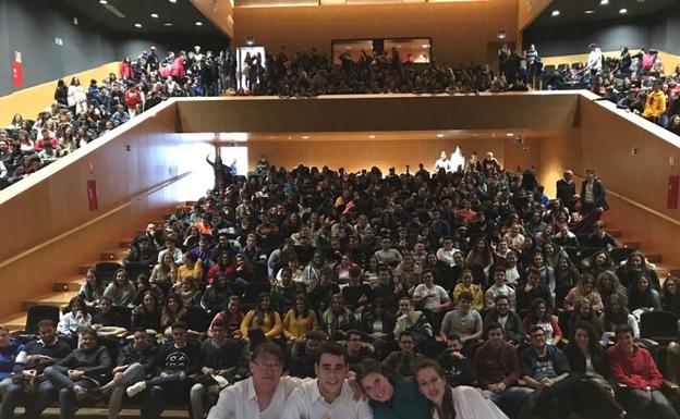 Cerca de 500 estudiantes aprenden la obra de Buero Vallejo a través del teatro