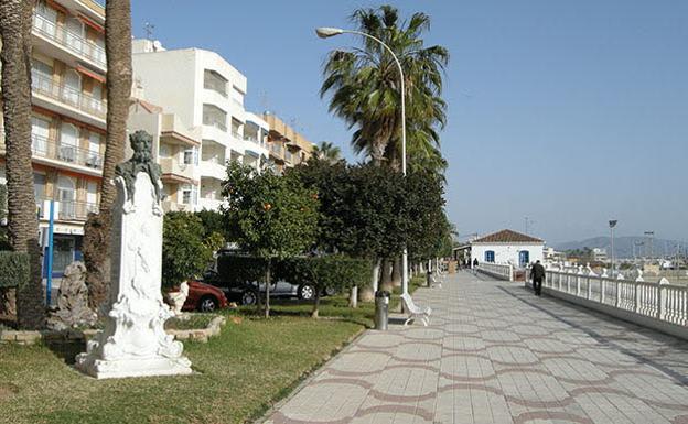Garrucha aprueba el presupuesto, las cláusulas para la gestión del agua e inicia los trámites para un hotel
