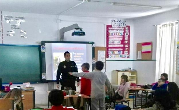 La Policía Local instruye a los más jóvenes en educación vial