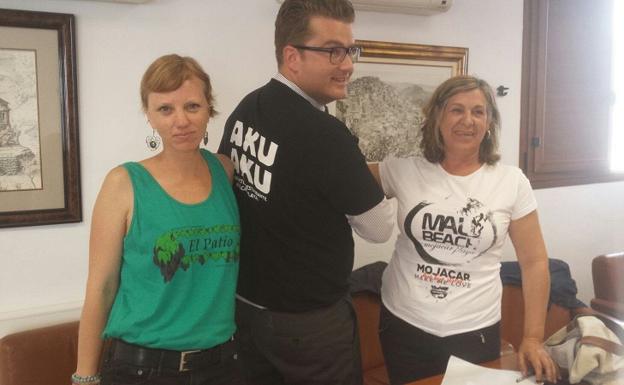 La oposición denuncia a la alcaldesa de Mojácar por tres presuntos delitos