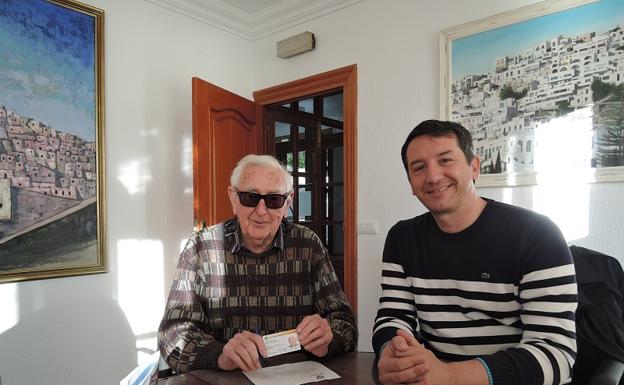 Mojácar permite a un millar de mayores viajar en autobús de manera gratuita