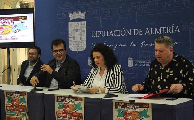 Mojácar vuelve a la década de los 50 con el rock and roll como protagonista